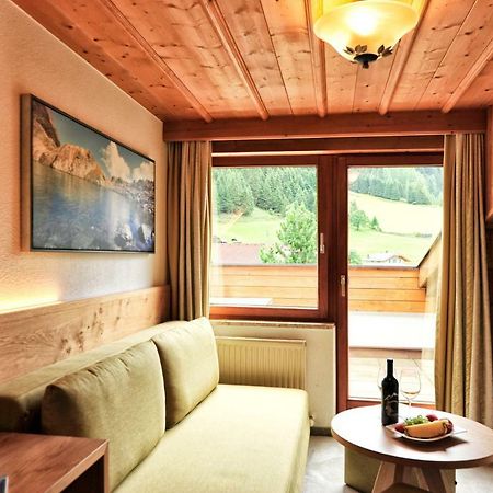 Hotel Alpenhof Pitztal St. Leonhard im Pitztal Exterior foto