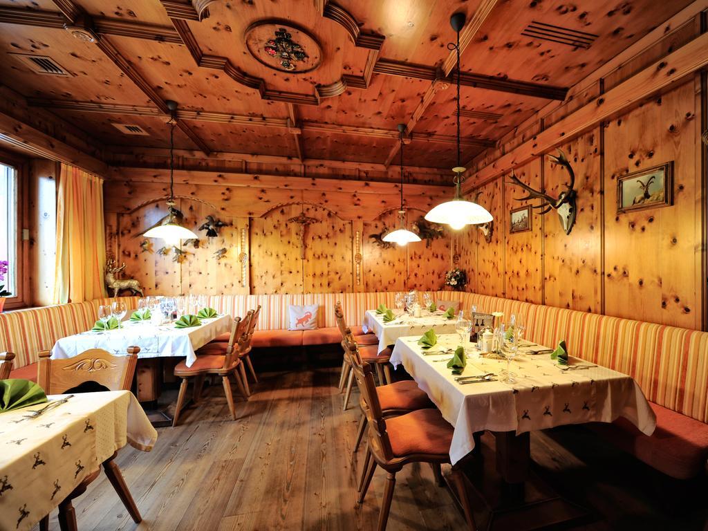 Hotel Alpenhof Pitztal St. Leonhard im Pitztal Exterior foto