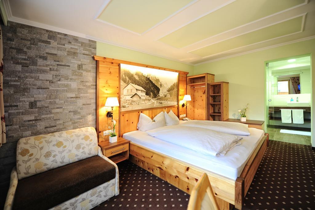 Hotel Alpenhof Pitztal St. Leonhard im Pitztal Exterior foto