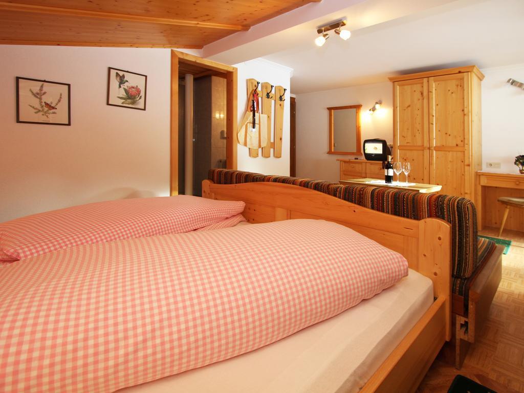Hotel Alpenhof Pitztal St. Leonhard im Pitztal Exterior foto