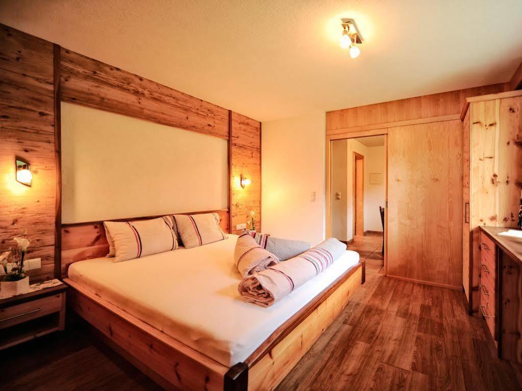 Hotel Alpenhof Pitztal St. Leonhard im Pitztal Exterior foto
